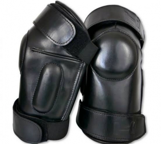Knee Pads Colour Black